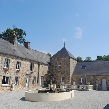 Domaine De La Tour Carree - 3 Chambres Benoitville Екстериор снимка