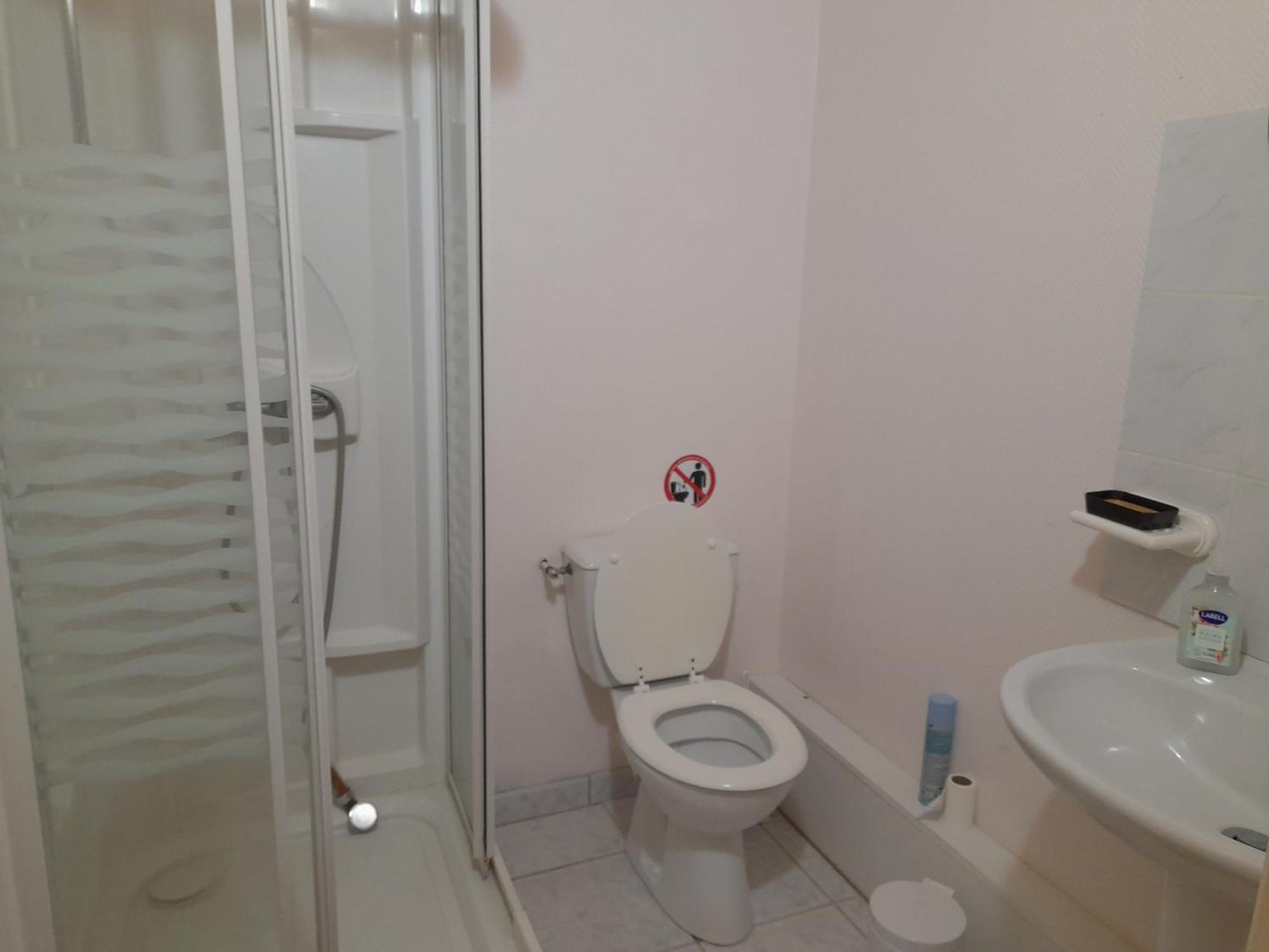 Domaine De La Tour Carree - 3 Chambres Benoitville Екстериор снимка