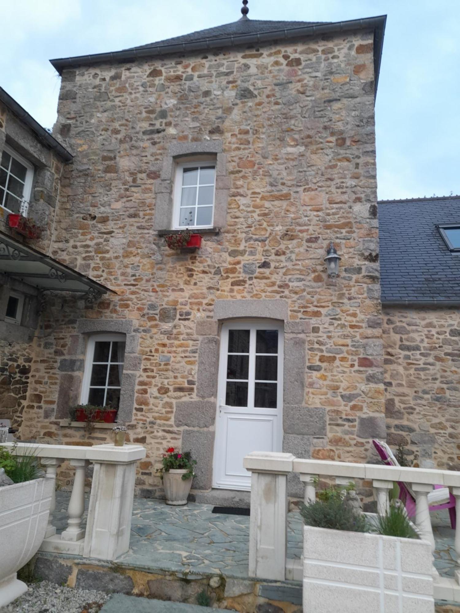 Domaine De La Tour Carree - 3 Chambres Benoitville Екстериор снимка